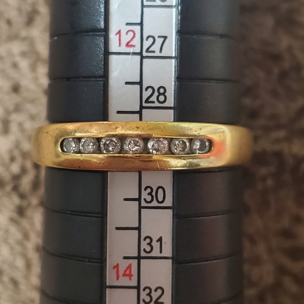 Men's 14k gold and diamond band